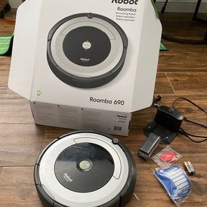 Roomba 690 some wear and tear